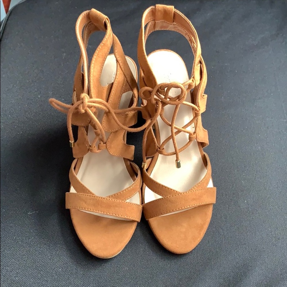 🧡 Laced Up Suede Heels 🧡